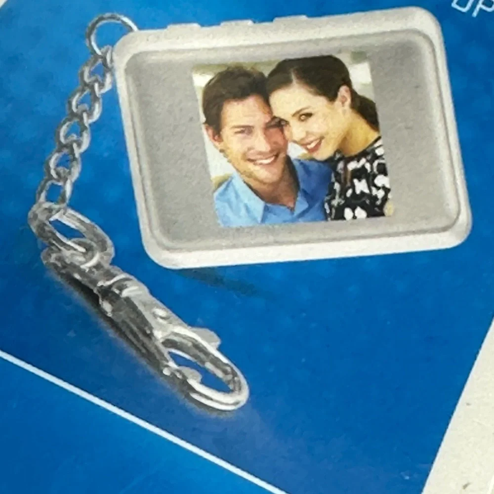 Digital Photo Keychain - Picture 6 of 10